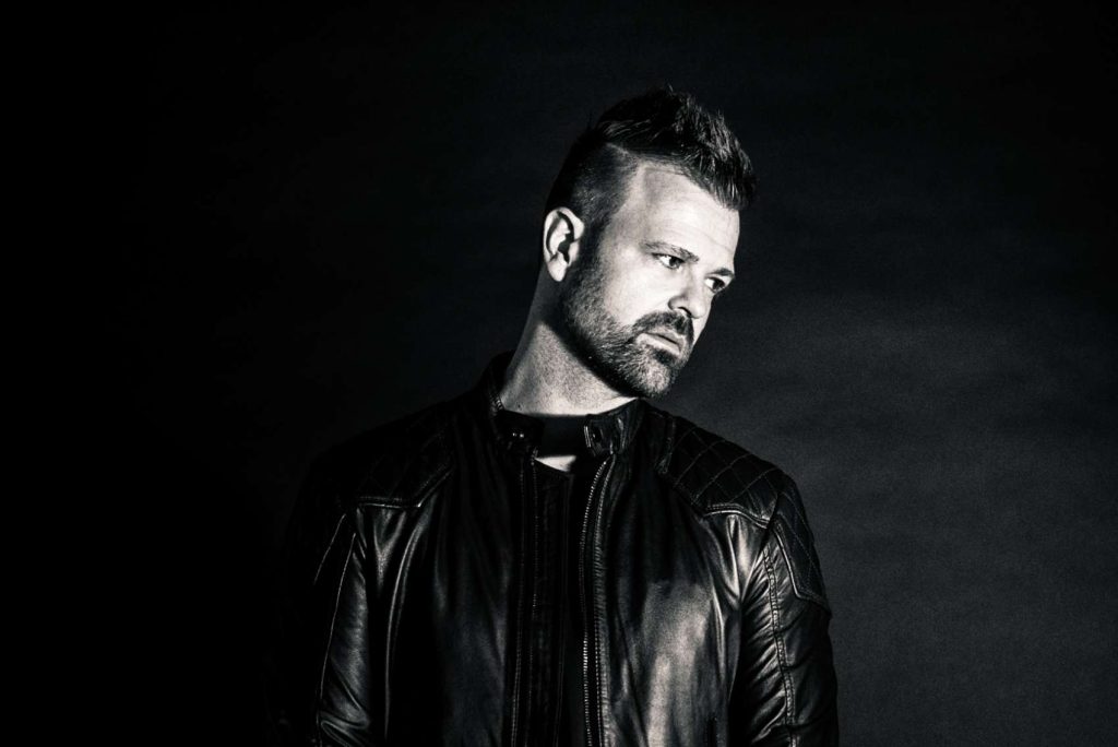 ミュージシャン TOMAS Rising Music Star Zen Thomas On The Five Things You Need To